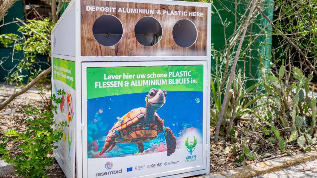 Dream of the Green Flamingo | Curacao Holiday Park - recycle recycling - eco friendly